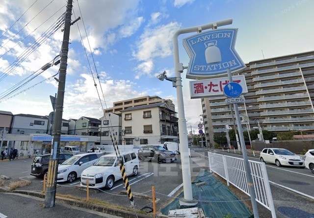 コンビニ　ローソン　尼崎立花町一丁目店（コンビニ）まで275m