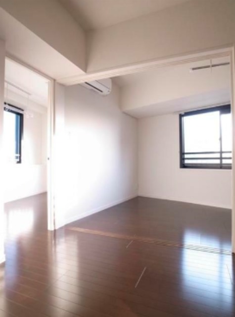 居室・リビング　室内