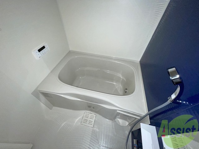 バス・シャワールーム　ゆっくりできる広さのお風呂です。浴室乾燥付きで便利！