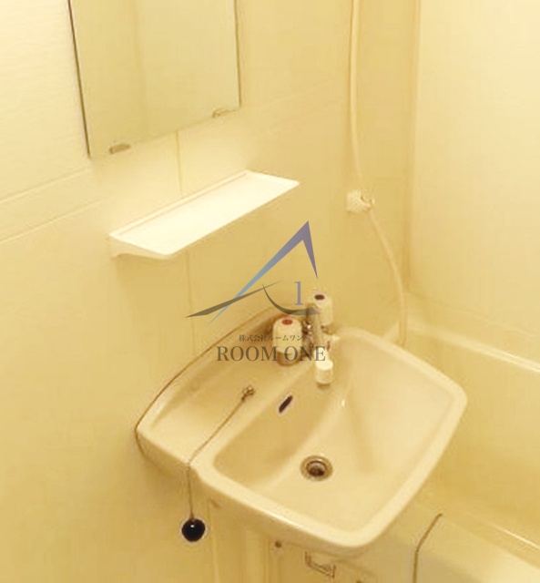 洗面設備　洗面台です。