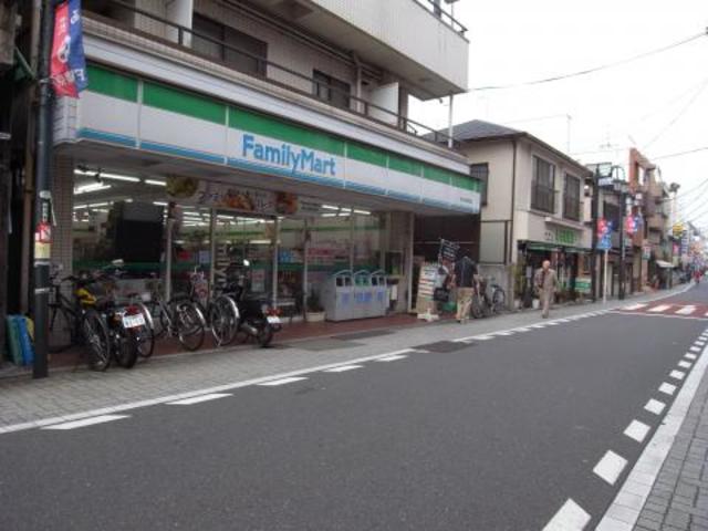 コンビニ　ファミリーマート塚本西荻南店（コンビニ）まで200m