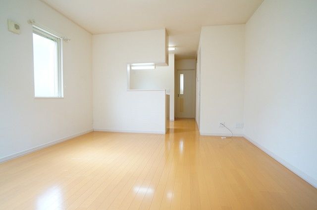 居室・リビング　他号室。参考写真