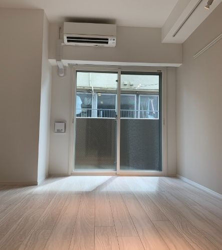 居室・リビング　☆明るい居間☆