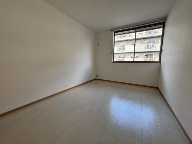 居室・リビング　こちらのリビングで趣味の時間をお楽しみください