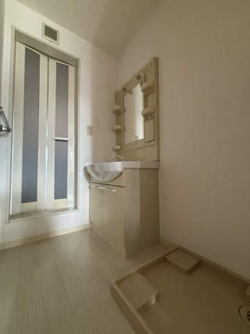 洗面設備　忙しい朝には欠かせない洗面所です