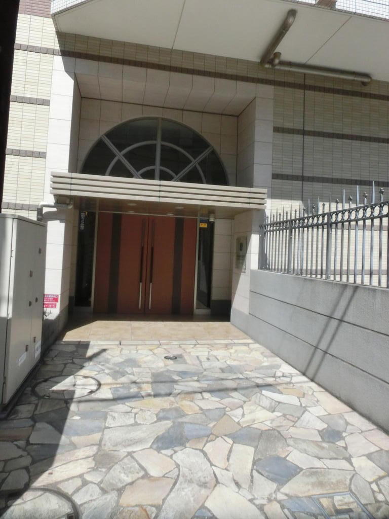 エントランス　オートロック付き