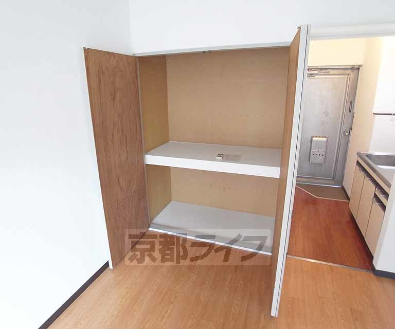 収納　奥行きのある収納です。