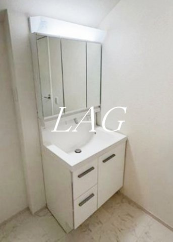 洗面設備　独立洗面台です。