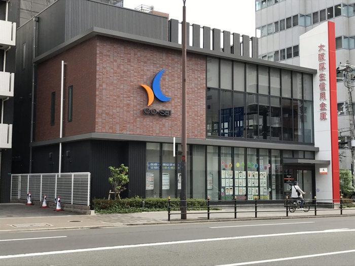 銀行　大阪厚生信用金庫 十三支店（銀行）まで109m