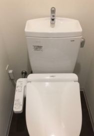 トイレ　落ち着いたトイレです