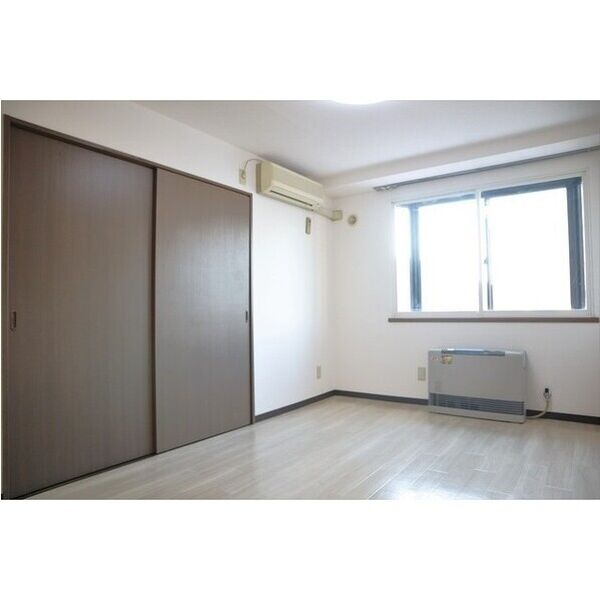 居室・リビング　使いやすい居間です