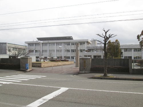 高校・高専　金津高校（高校・高専）まで500m