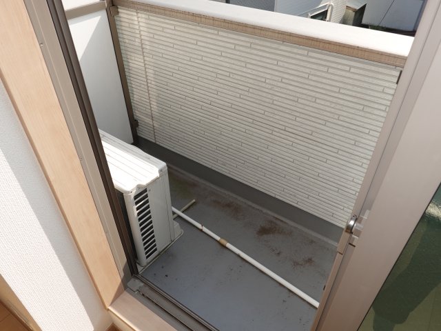 バルコニー　別部屋同タイプ