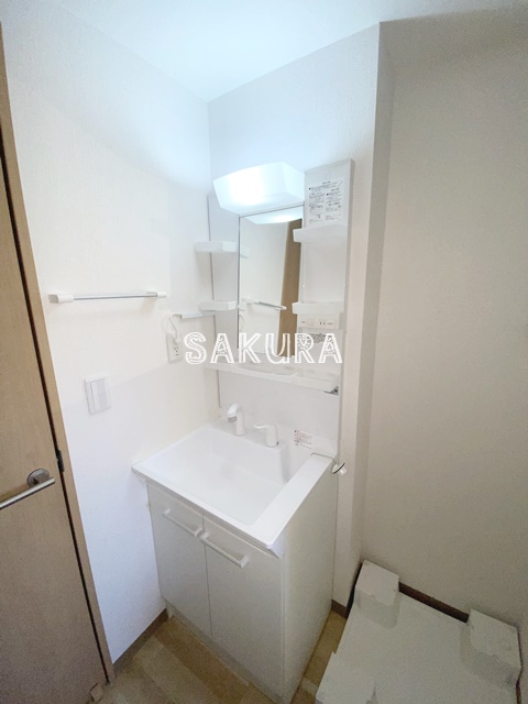 洗面設備　身支度に欠かせない独立洗面台♪