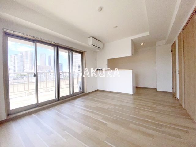 居室・リビング　開放感のあるゆったりとしたお部屋です♪