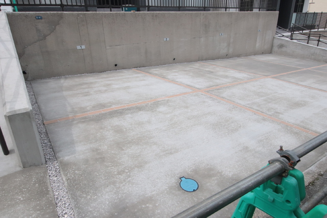 駐車場　駐車場（要空き確認）