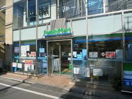 コンビニ　ファミリーマート原宿神宮前店（コンビニ）まで280m
