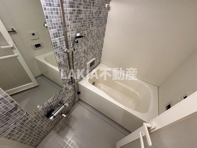 バス・シャワールーム　※別部屋の写真となります。間取り図参照