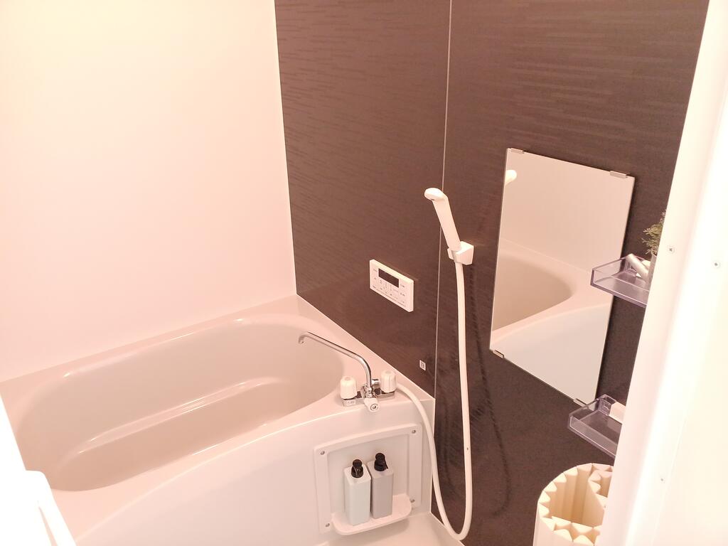 バス・シャワールーム　追い焚き付のお風呂