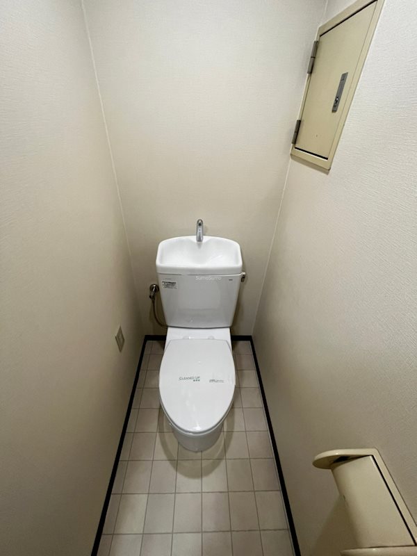 トイレ　トイレもきれいです