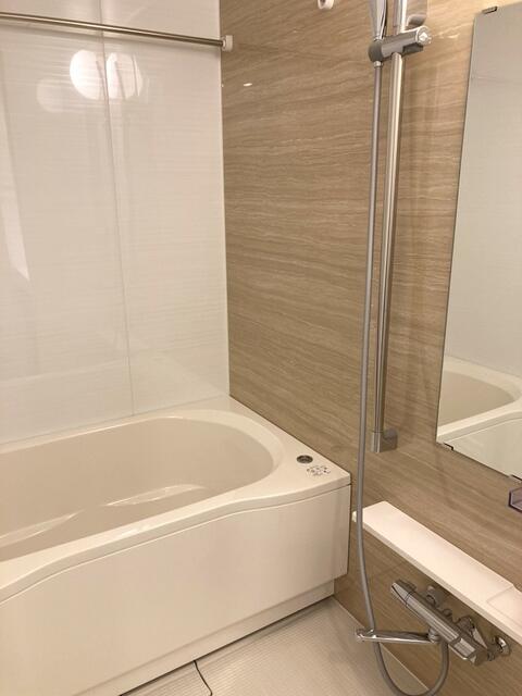 バス・シャワールーム　※写真は同タイプ住戸です。