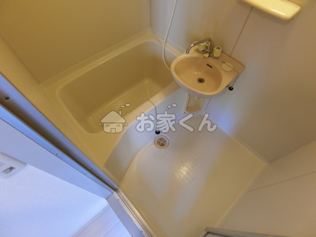 バス・シャワールーム　バスルーム