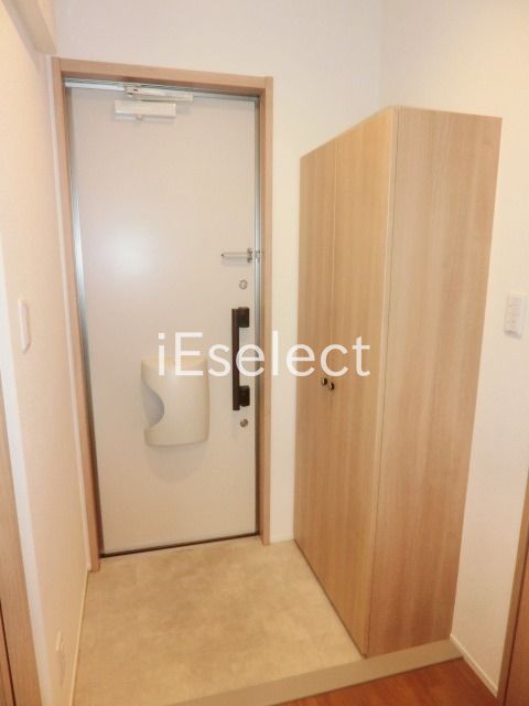 玄関　シューズボックス付きの玄関です。