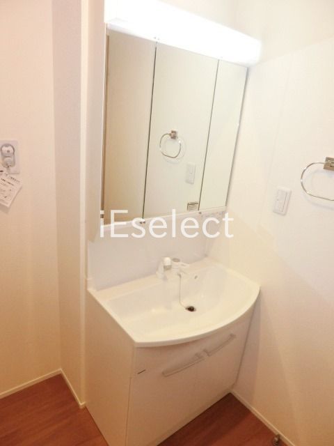 洗面設備　毎日使う独立洗面台付きです！