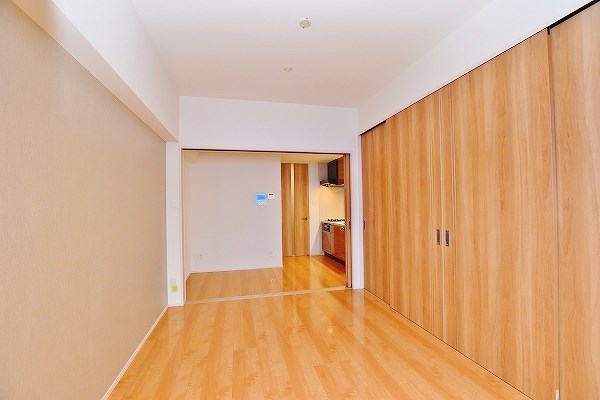 居室・リビング　★洋室／キッチン★