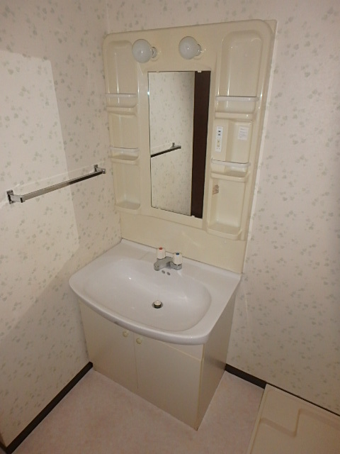 洗面設備　朝の始まりはこちらから…。