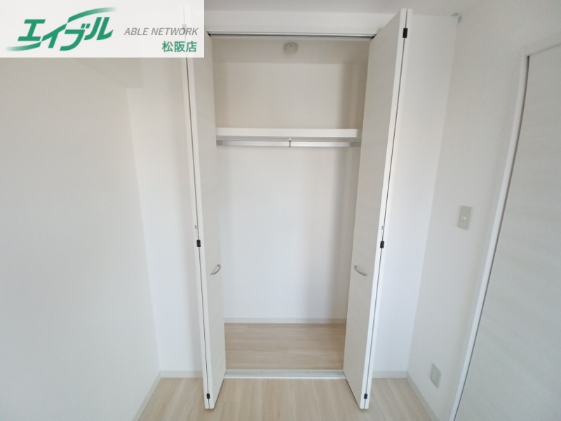 収納　同型参考写真