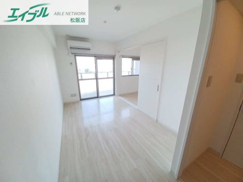 居室・リビング　同型参考写真