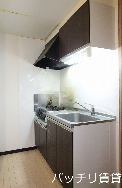 キッチン　画像は同型タイプの為、現状を優先致します。