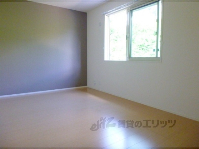 居室・リビング　玄関側洋室