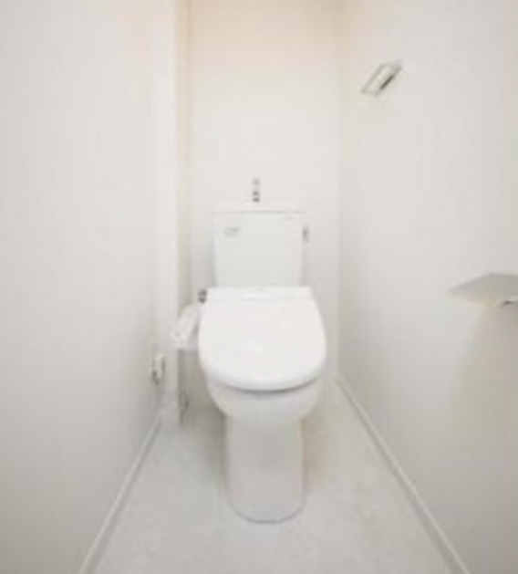 トイレ　※別部屋の参考写真です。