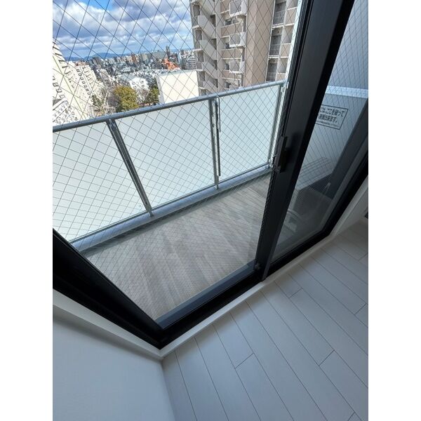 バルコニー　室内