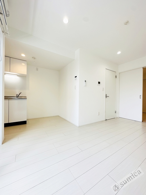 居室・リビング　白を基調としたオシャレ部屋♪♪