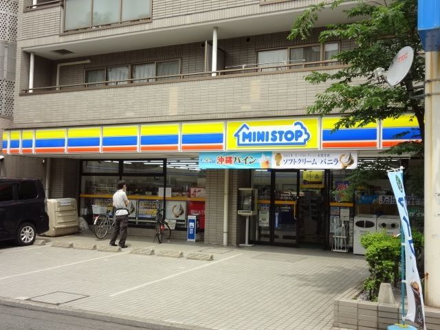 コンビニ　ミニストップ西八王子南口店（コンビニ）まで136m