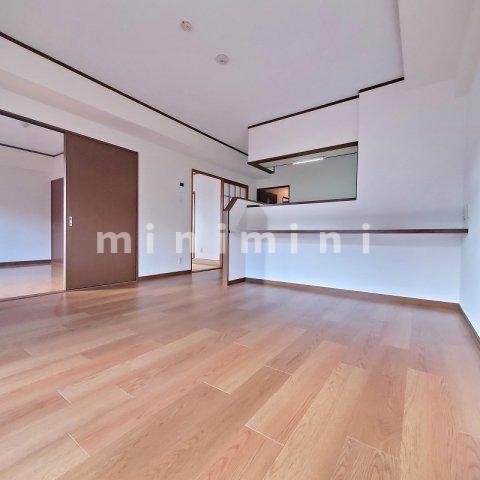 居室・リビング　※写真は別号室のものですので現状優先です。