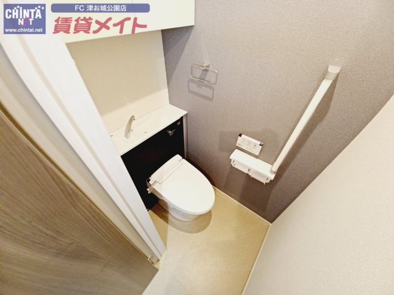 トイレ　同タイプの部屋写真です