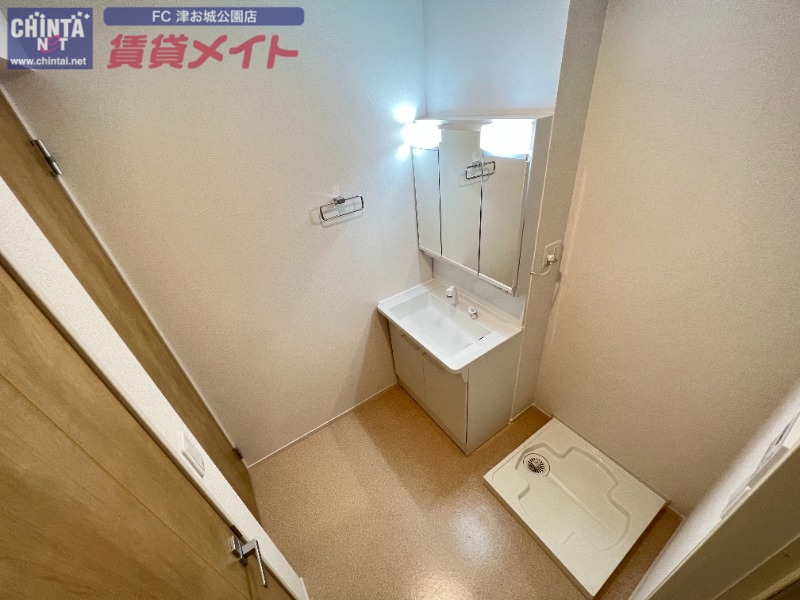 洗面設備　同タイプの部屋写真です