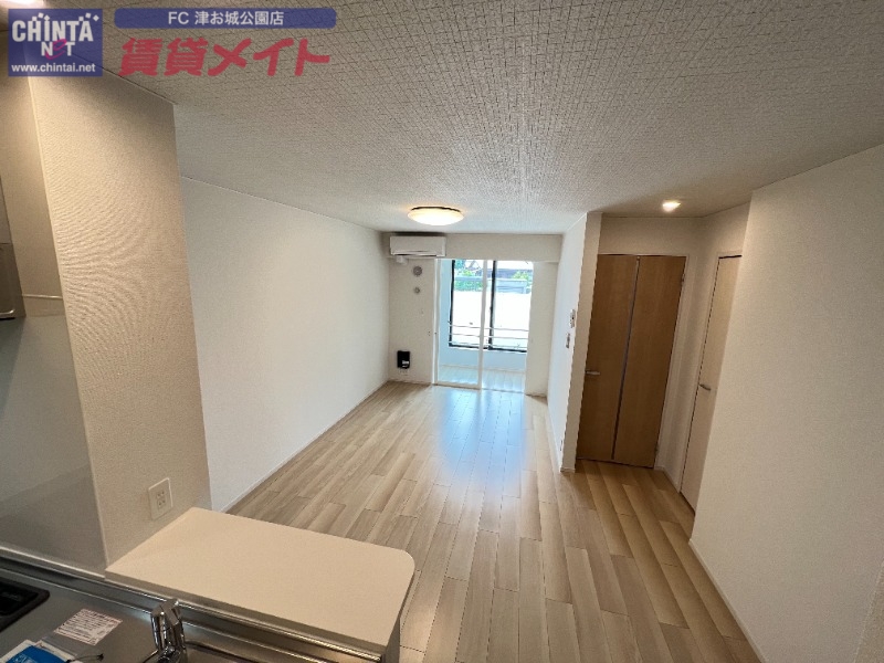 居室・リビング　同タイプの部屋写真です