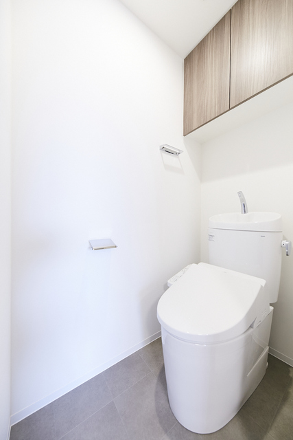 トイレ　※写真は同タイプ住戸です。