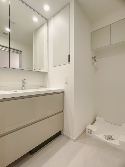 洗面設備　※写真は同タイプ住戸です。