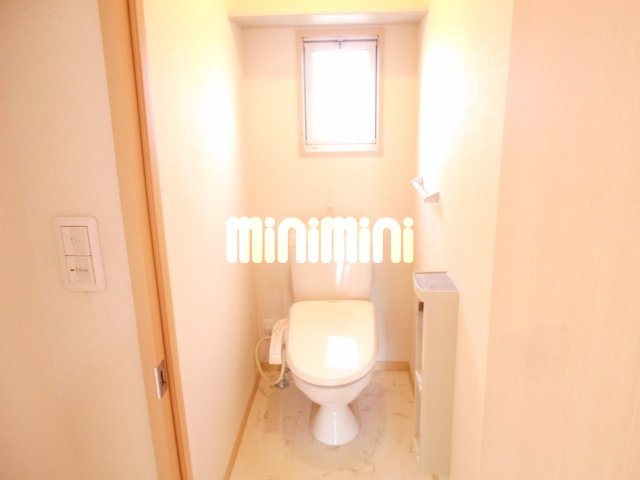 トイレ　別号室反転写真