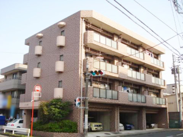 建物外観　駅まで5分の立地です