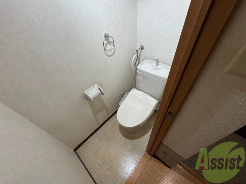 トイレ　こちらはトイレです。清潔感があり、安心して使用できます。