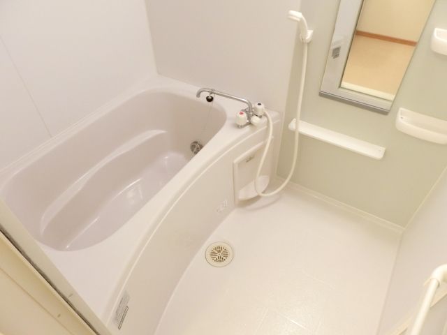 バス・シャワールーム　キレイなバスルーム！