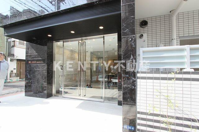 エントランス　ゆとりのあるエントランスです