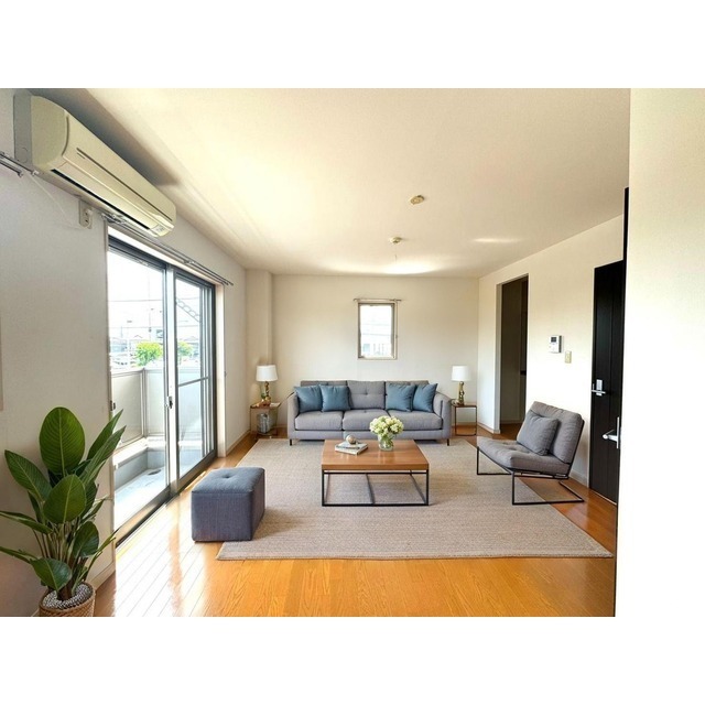 居室・リビング　同タイプ他部屋の写真になります